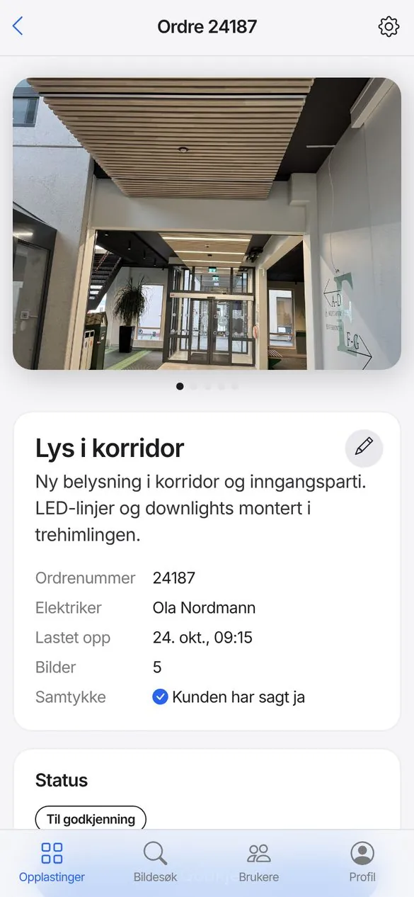 Knipso på mobil: lederen godkjenner bilder fra en jobb